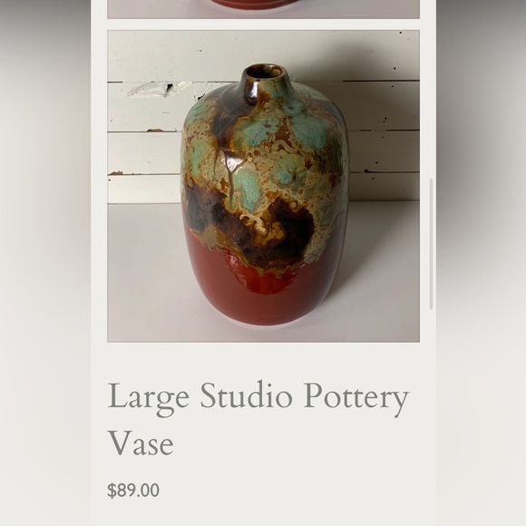 Beautiful Pottery Vase - Picture 7 of 7